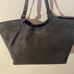 New With Tags Coach Olive Suede Gramercy Tote Bag